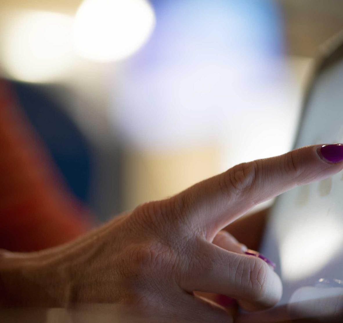 技术支持费用与游戏资费对比分析